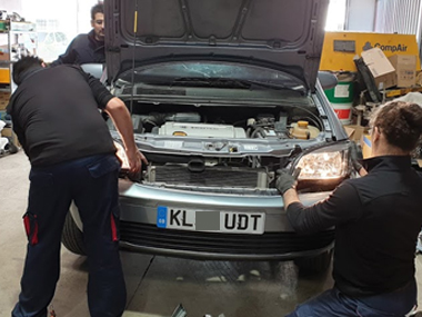 Opel Zafira has new headlights fitted at our workshop prior to import test Opel Zafira has new headlights fitted
